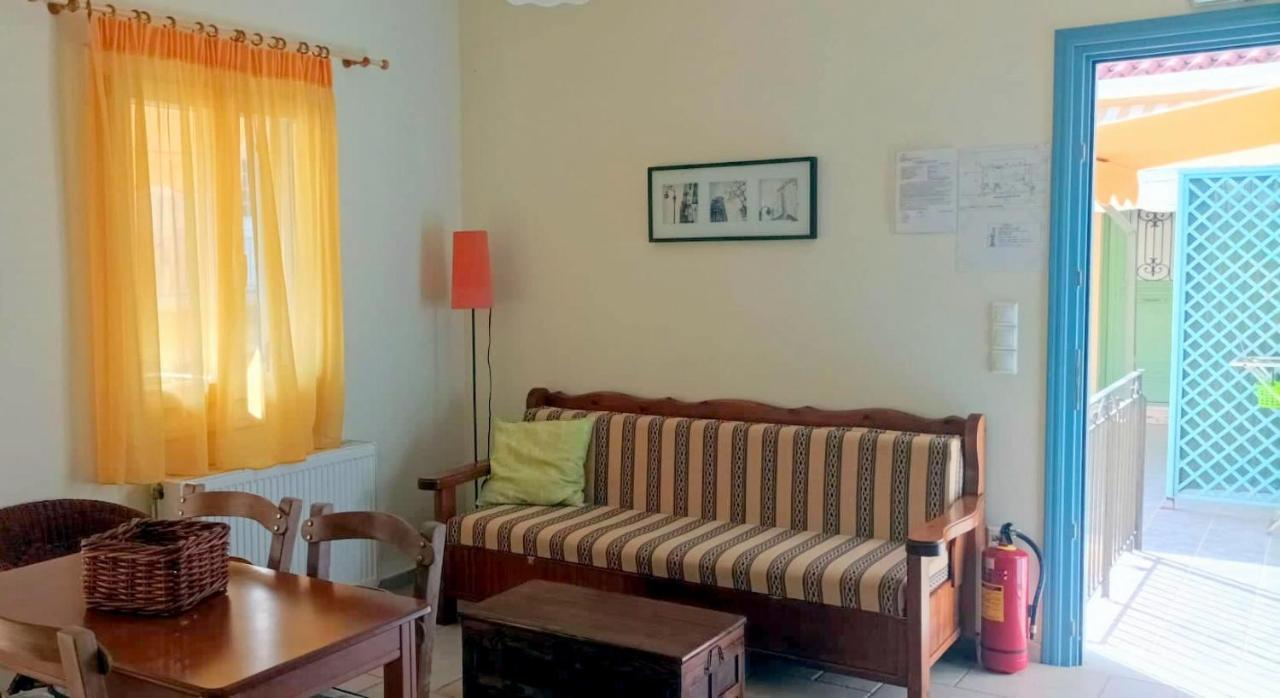 Lourantos Bayside Apartments Vathy  Eksteriør bilde